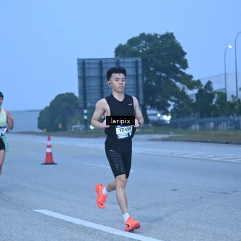 Runner Photo 7586713