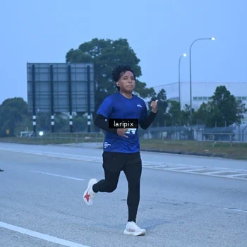 Runner Photo 7586716