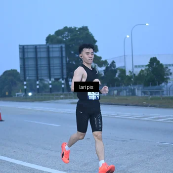 Runner Photo 7586717