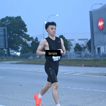 Runner Photo 7586722