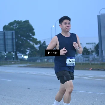 Runner Photo 7586731