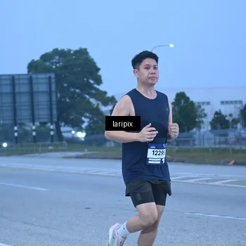Runner Photo 7586732