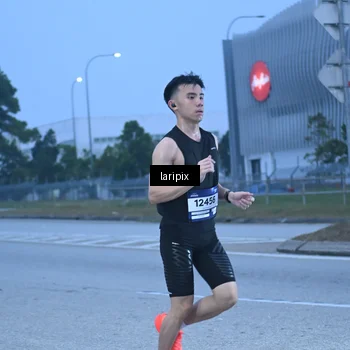 Runner Photo 7586734