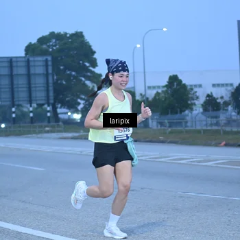 Runner Photo 7586736