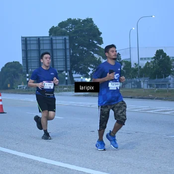 Runner Photo 7586737