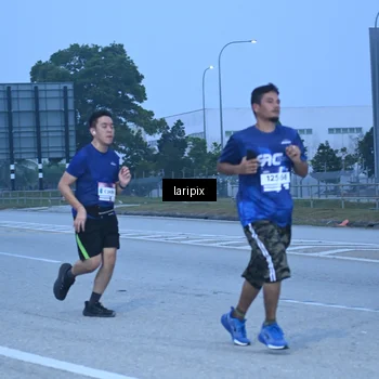Runner Photo 7586738