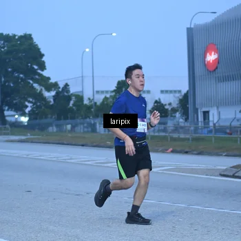 Runner Photo 7586742