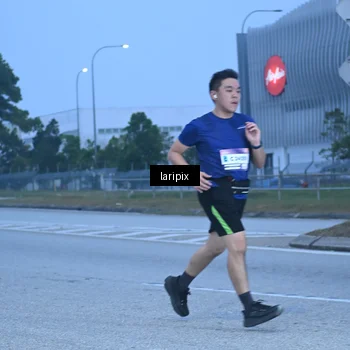 Runner Photo 7586744