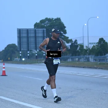 Runner Photo 7586759