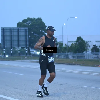 Runner Photo 7586762