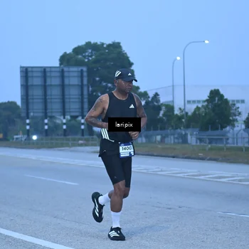 Runner Photo 7586765