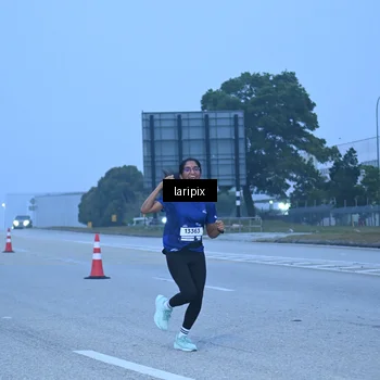Runner Photo 7586773