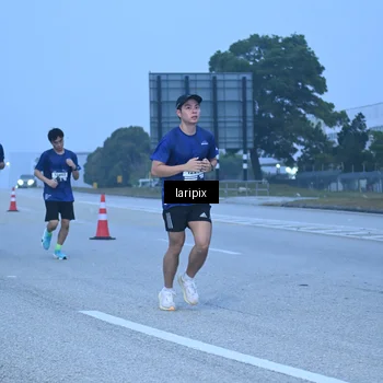 Runner Photo 7586781
