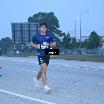 Runner Photo 7586787