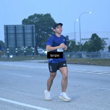 Runner Photo 7586788