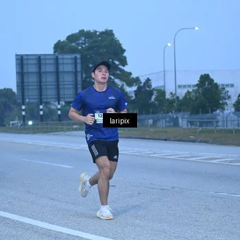Runner Photo 7586793