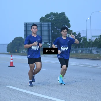 Runner Photo 7586794
