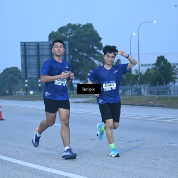 Runner Photo 7586796