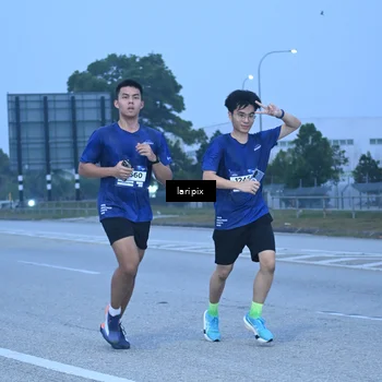 Runner Photo 7586798