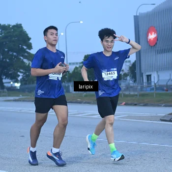 Runner Photo 7586801