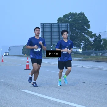 Runner Photo 7586803