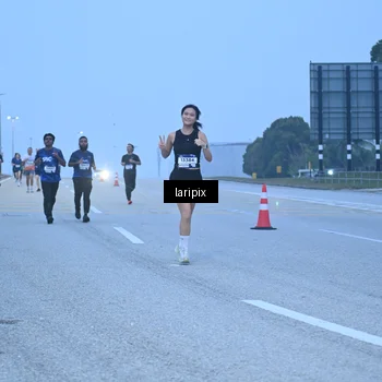 Runner Photo 7586804