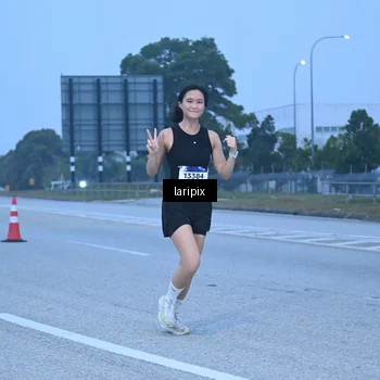 Runner Photo 7586810