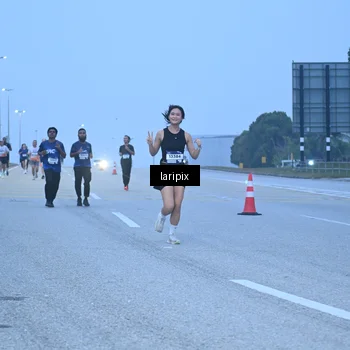 Runner Photo 7586816