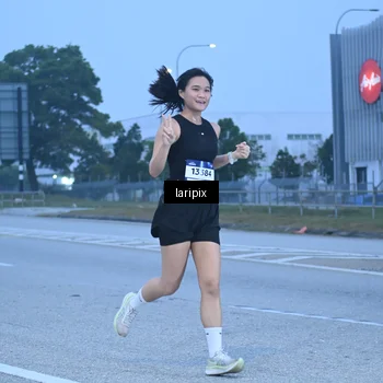 Runner Photo 7586818