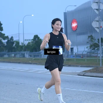 Runner Photo 7586819