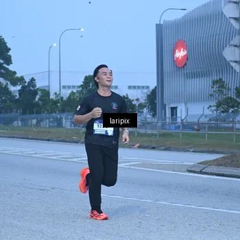 Runner Photo 7586841