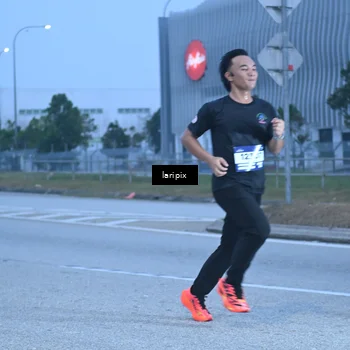 Runner Photo 7586847