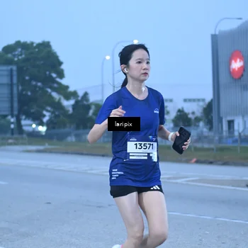 Runner Photo 7586861