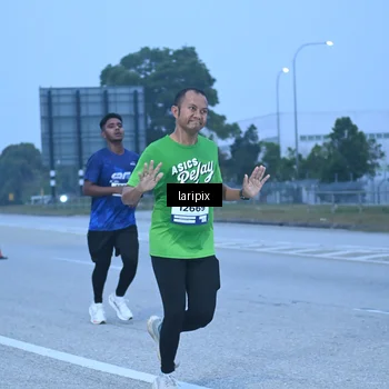 Runner Photo 7586867