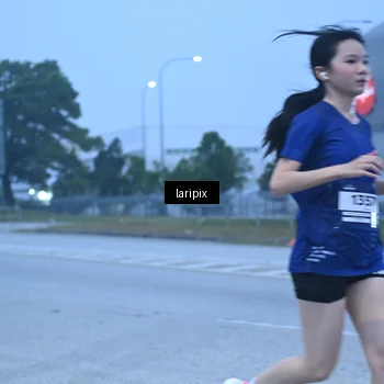 Runner Photo 7586868