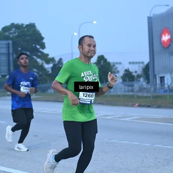 Runner Photo 7586870