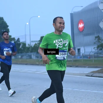 Runner Photo 7586873