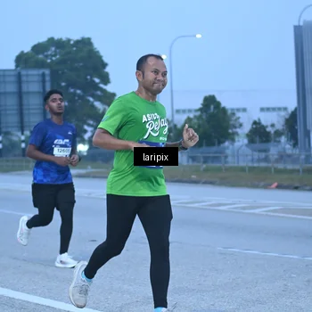 Runner Photo 7586875