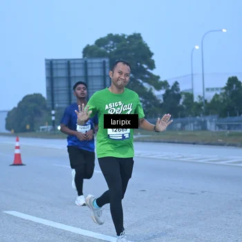 Runner Photo 7586877