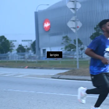 Runner Photo 7586881