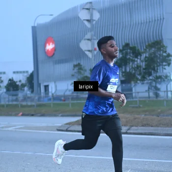 Runner Photo 7586883