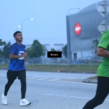 Runner Photo 7586888