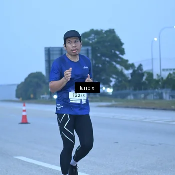 Runner Photo 7586898