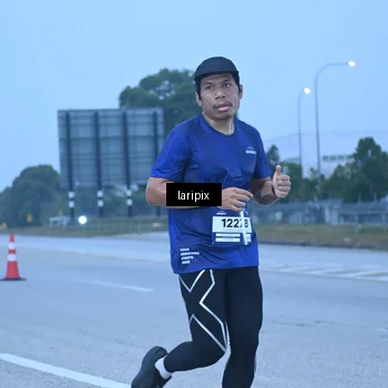 Runner Photo 7586899