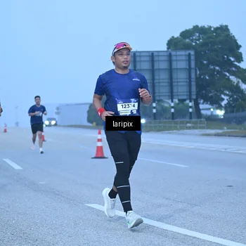 Runner Photo 7586904