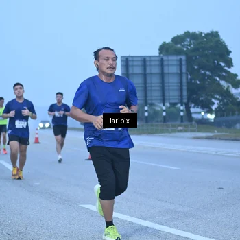 Runner Photo 7586916