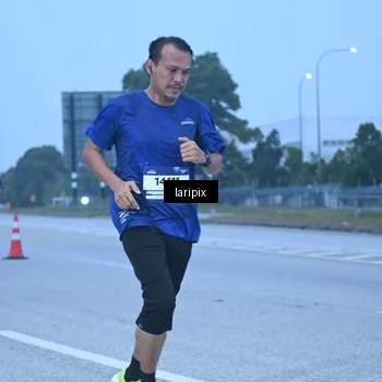 Runner Photo 7586918