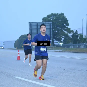 Runner Photo 7586919