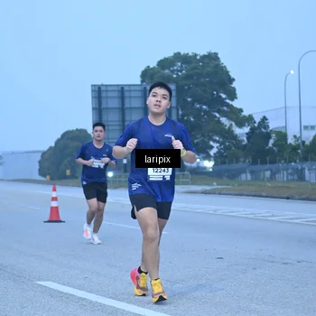 Runner Photo 7586920