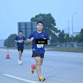 Runner Photo 7586921
